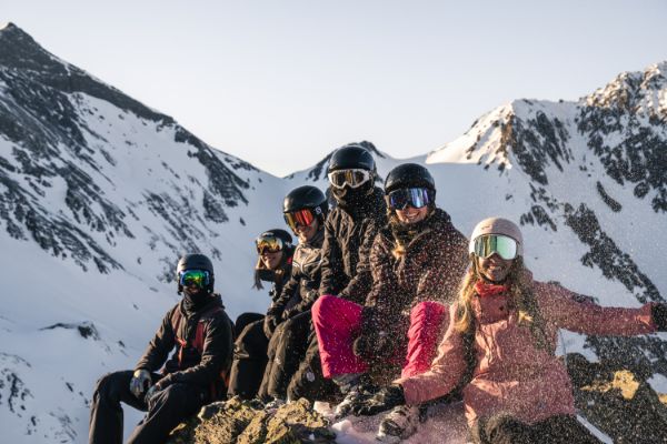 groupe-skieur-piau